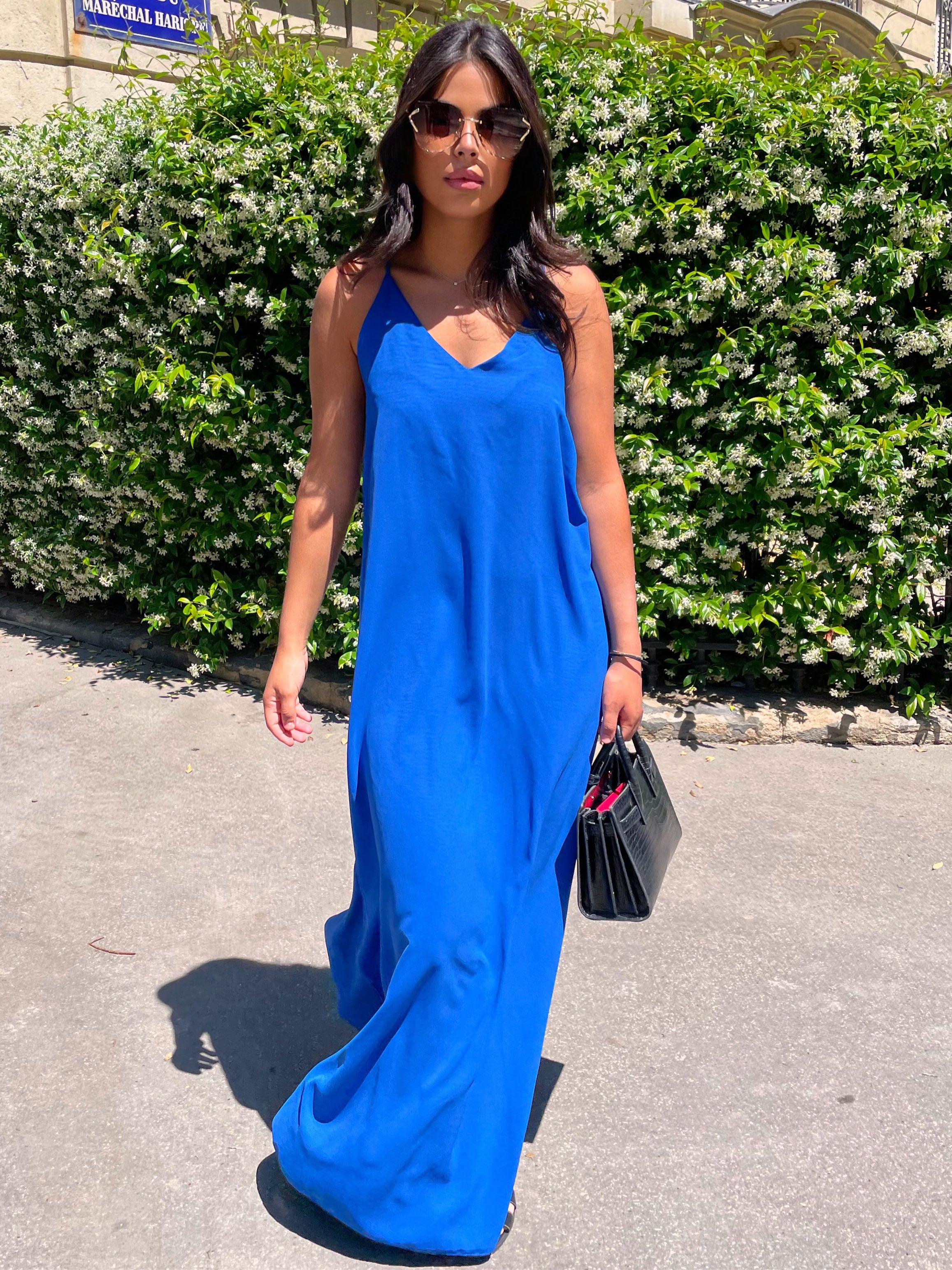 ROBE LONGUE BLEU ROI – INES ELAH Site de Vêtements Tendances Mode